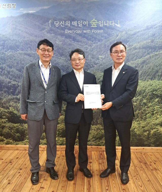 태안 해송림 재선충병 비상… 윤희신 군수, 국비 50억 원 지원 요청 피해목 전년